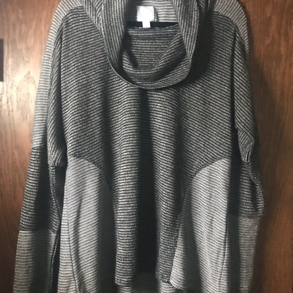 Dress Barn Sweaters - DRESSBARN Sunday lightweight sweater XL